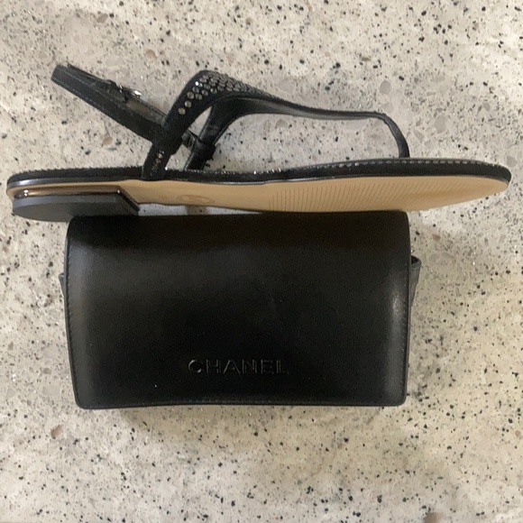 Michael Kors Thong Rhinestone Sandals - Picture 4 of 6